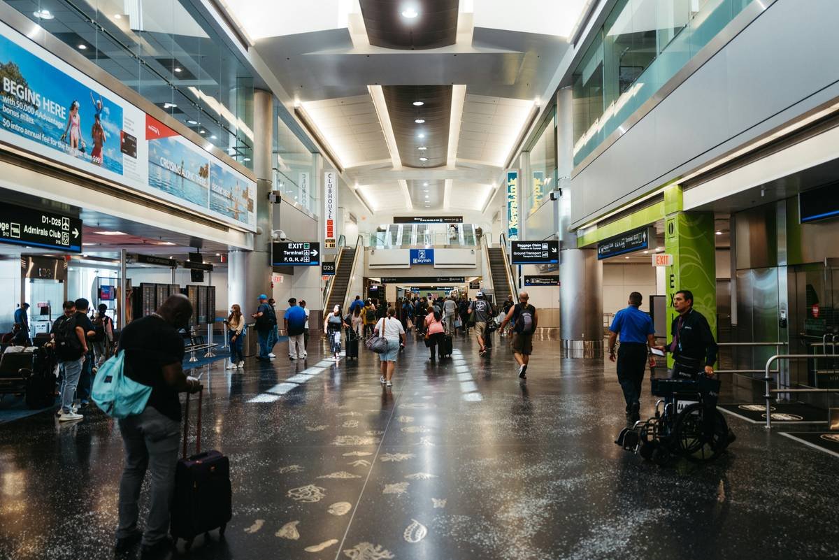 Connection Insurance for Groups: Don’t Let One Missed Flight Ruin Everyone’s Vacation